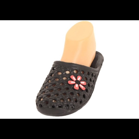 Woman’s slip on mules - Picture 7 of 7